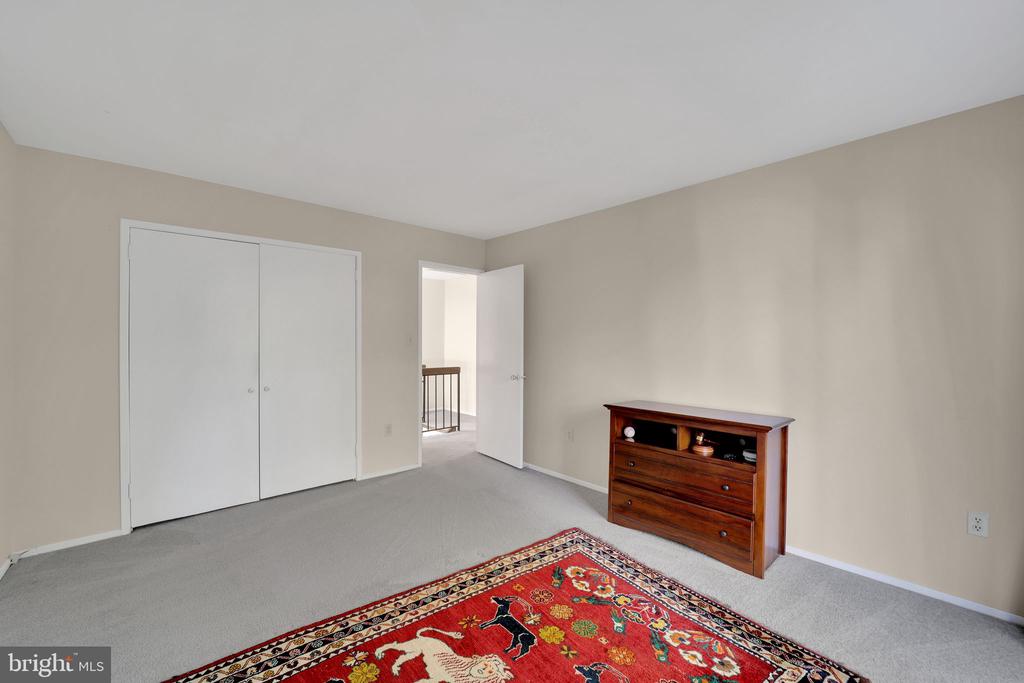 12106 QUORN LANE