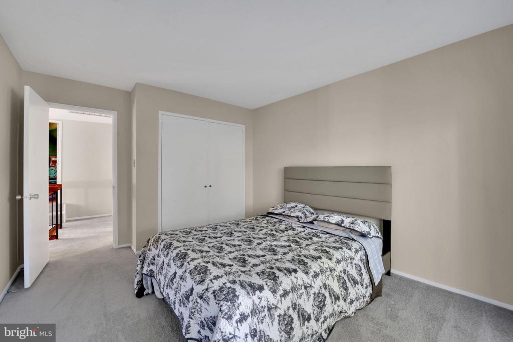 12106 QUORN LANE