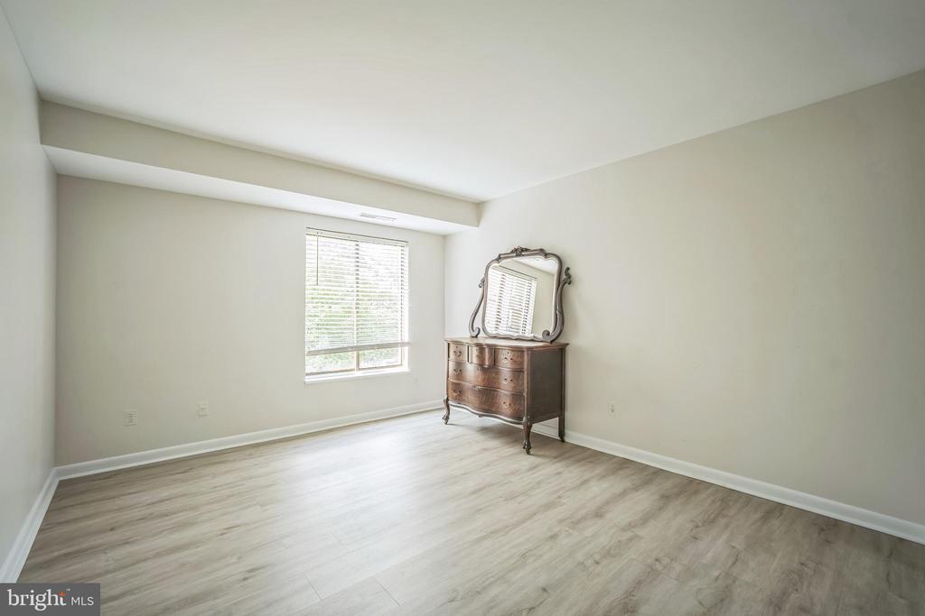 6001 ARLINGTON BOULEVARD 313