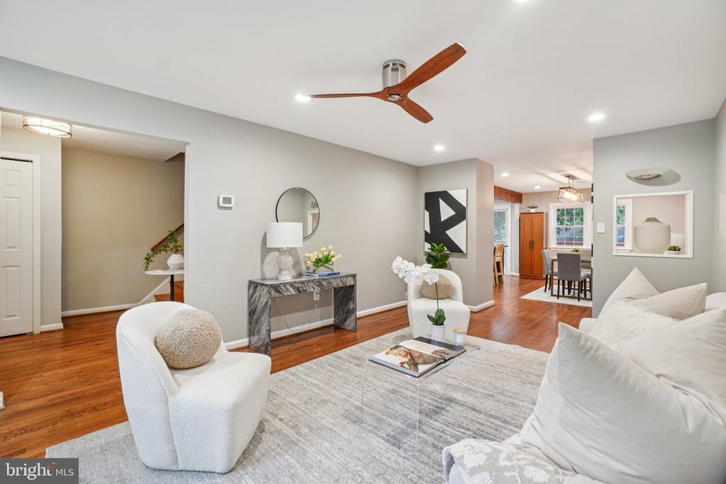 3321 SPRING LANE