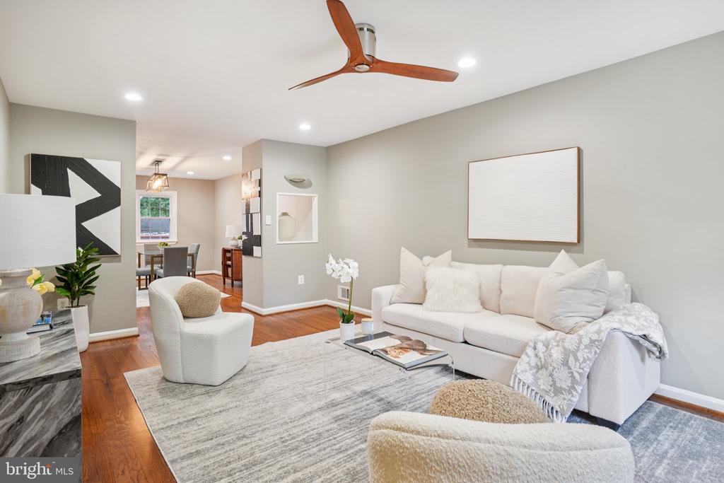 3321 SPRING LANE