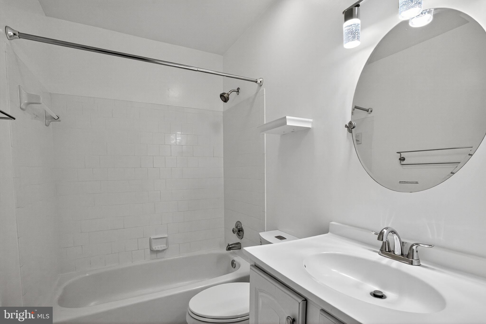 8530 SOUTHLAWN COURT