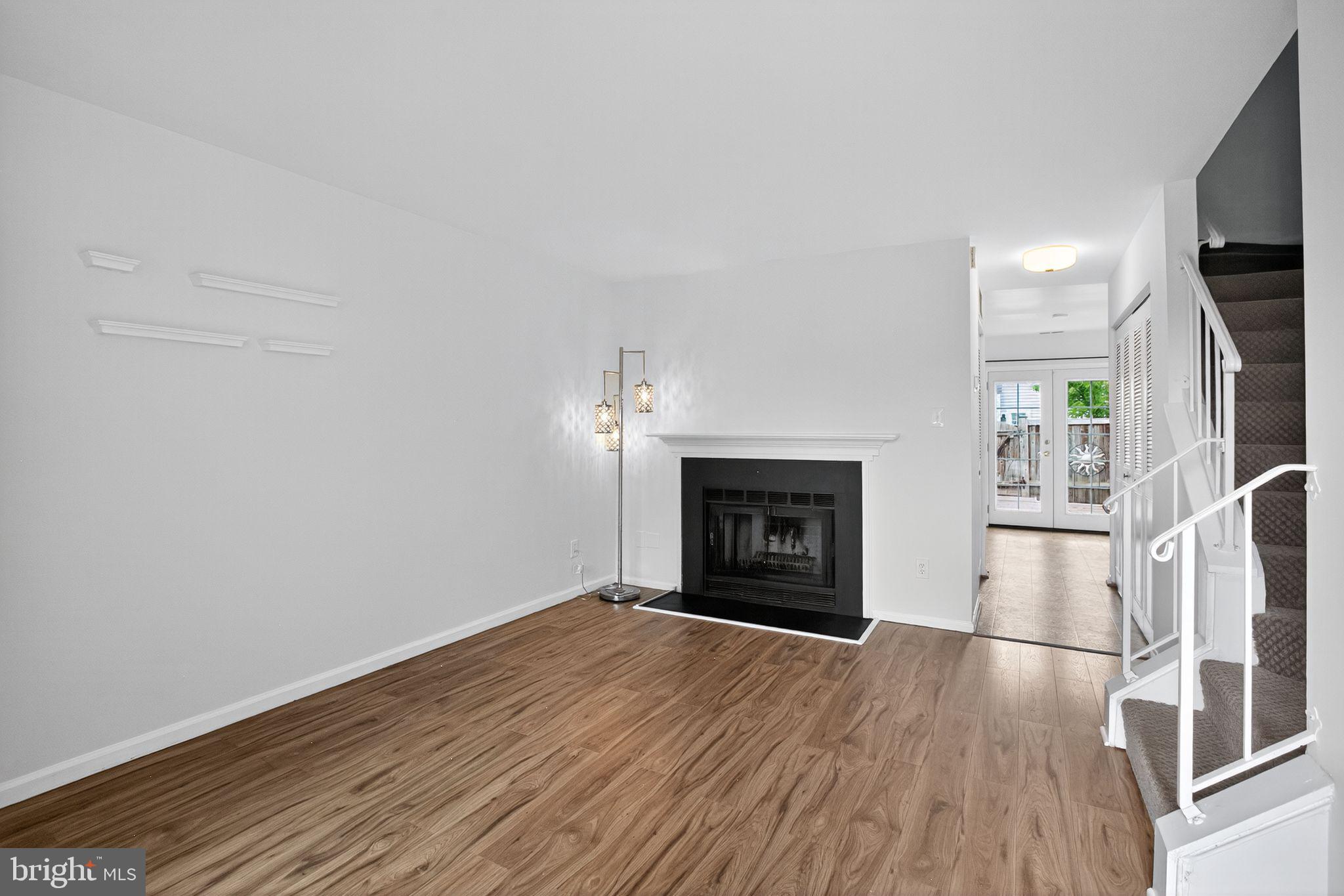 8530 SOUTHLAWN COURT