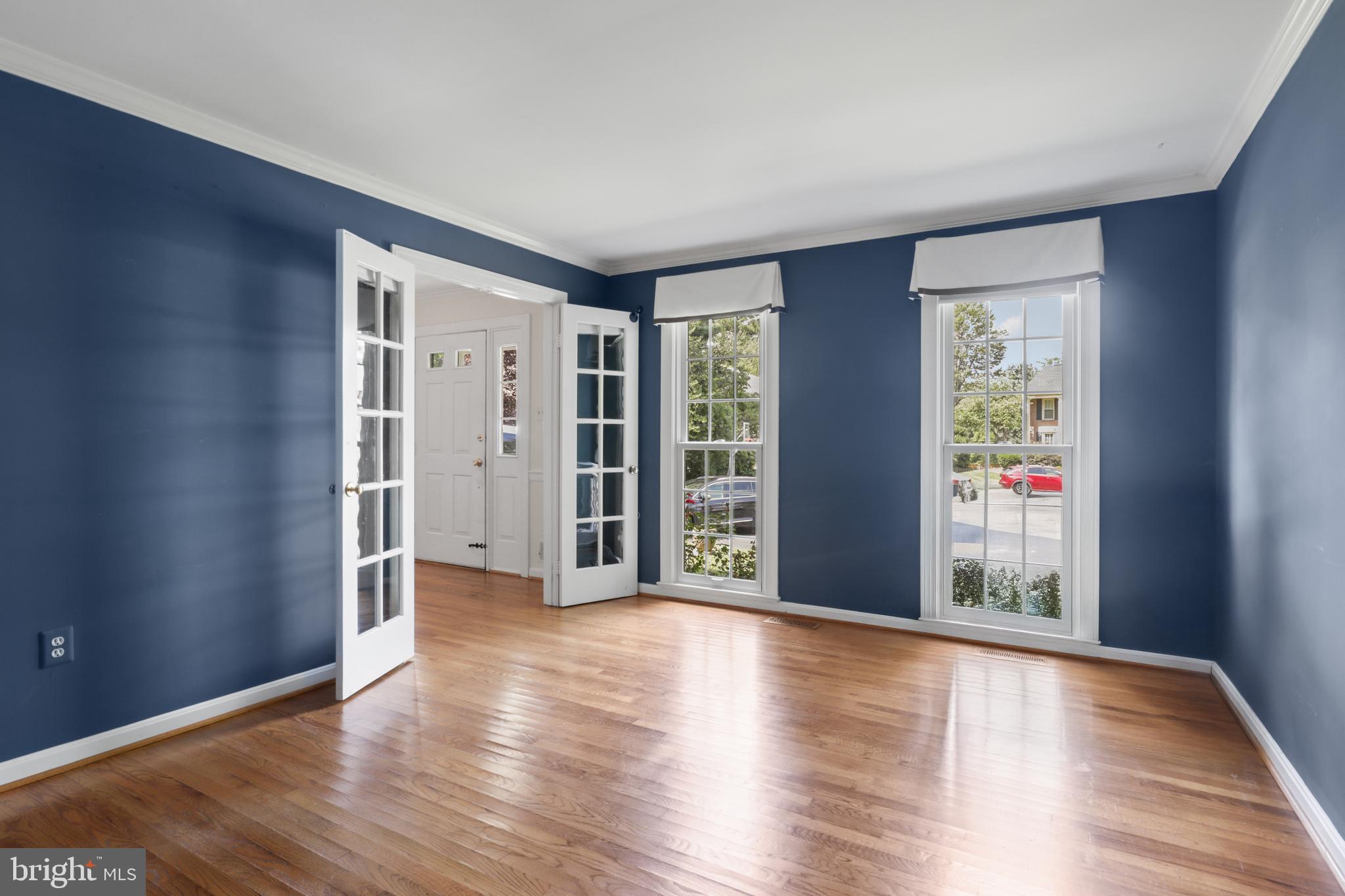 892 VAN DUSEN COURT