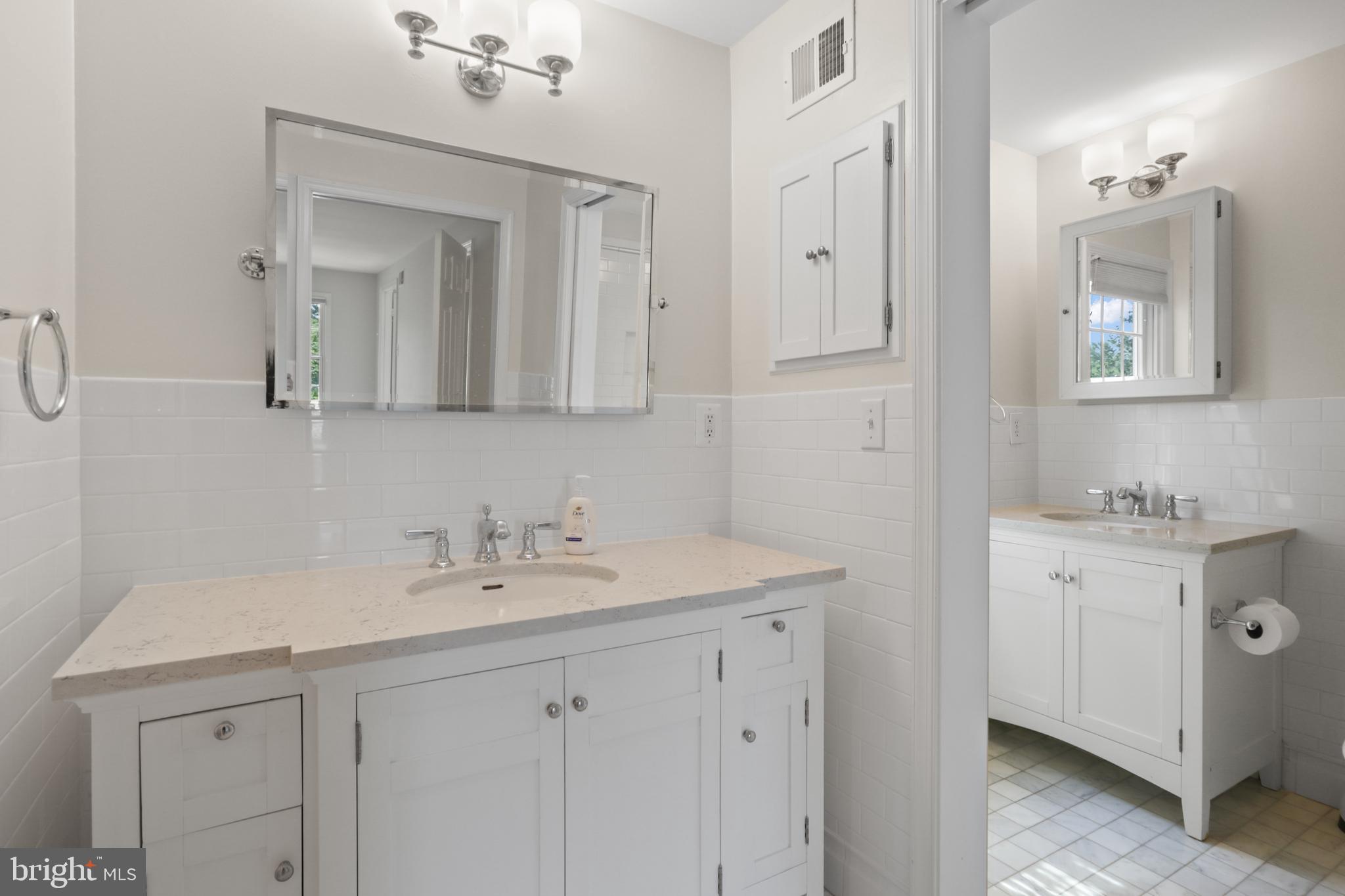 892 VAN DUSEN COURT