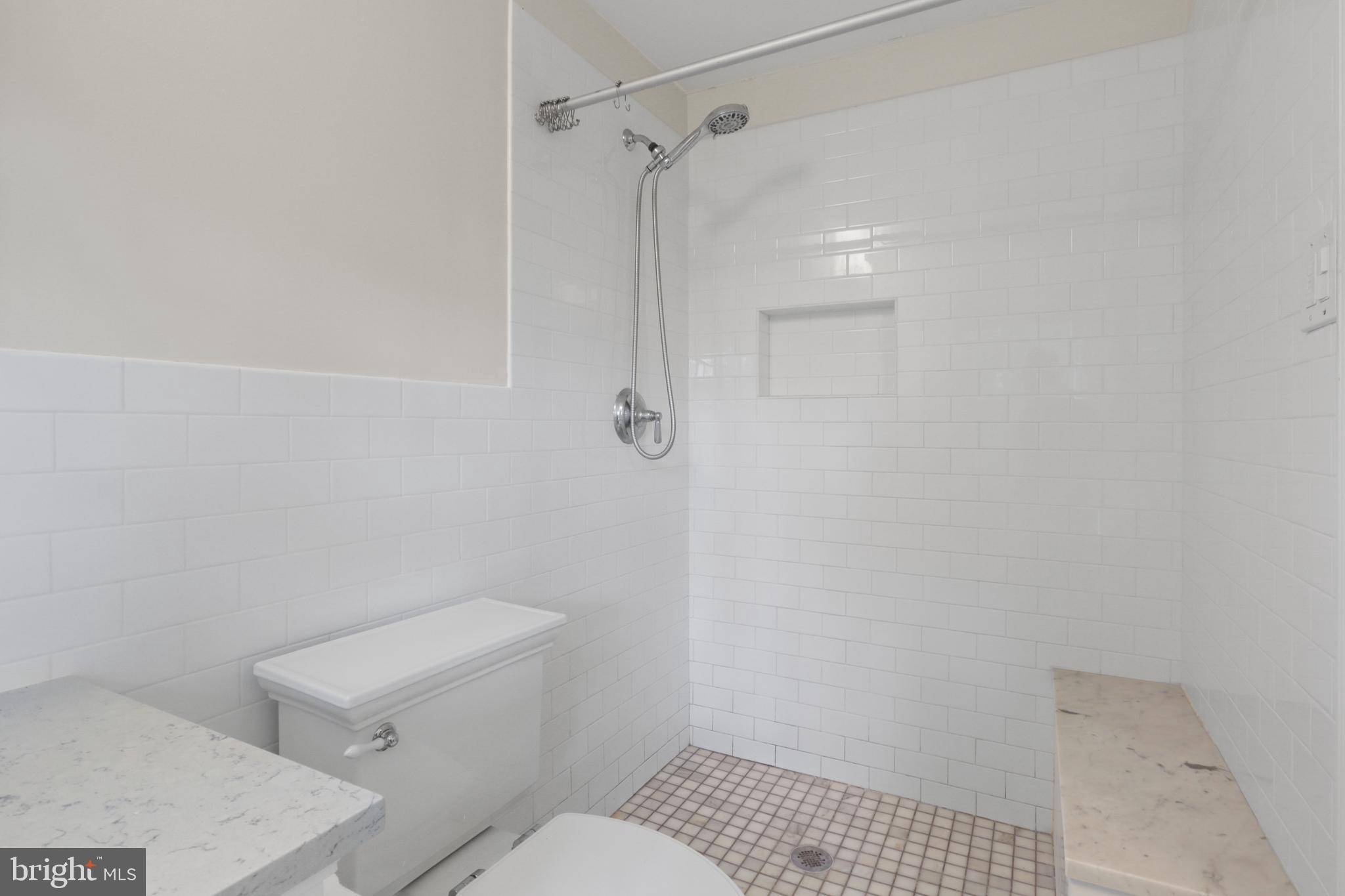 892 VAN DUSEN COURT