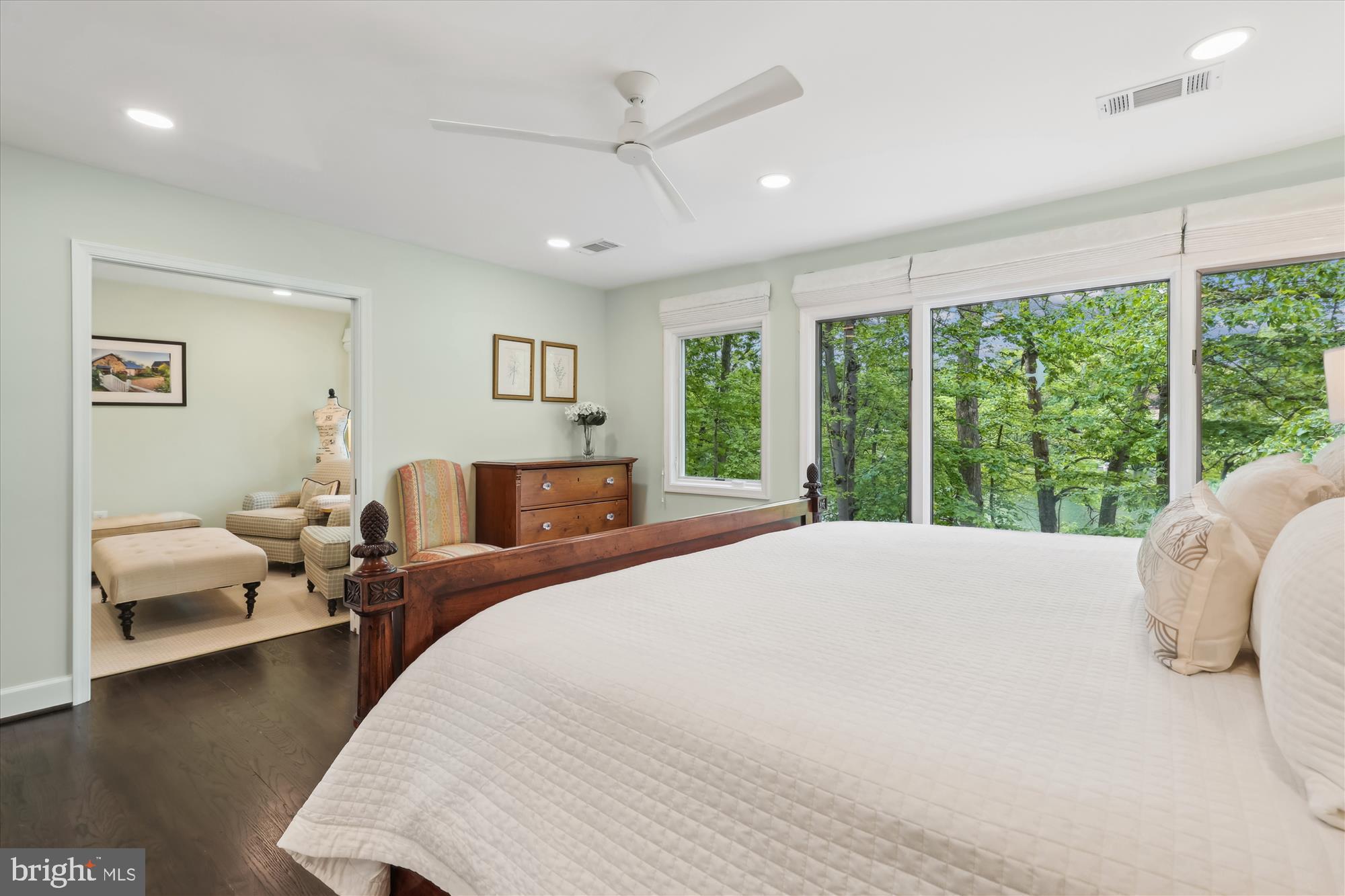 1626 WATERS EDGE LANE