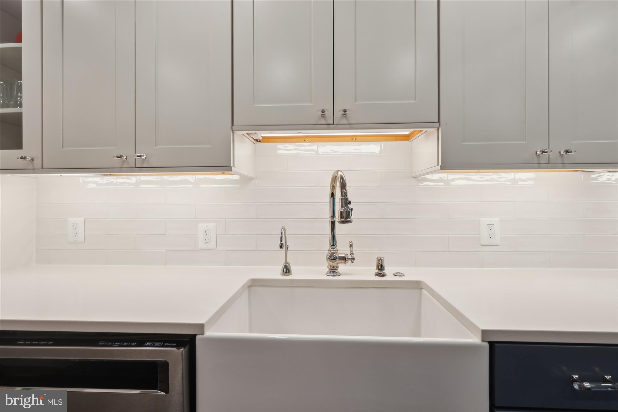 1626 WATERS EDGE LANE