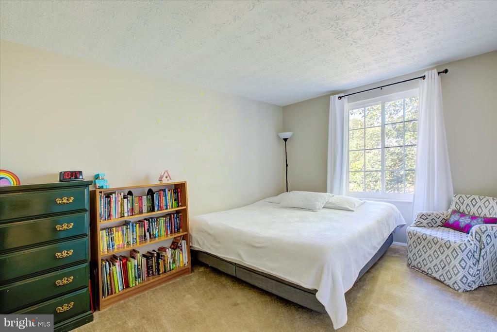 9744 WATER OAK DRIVE