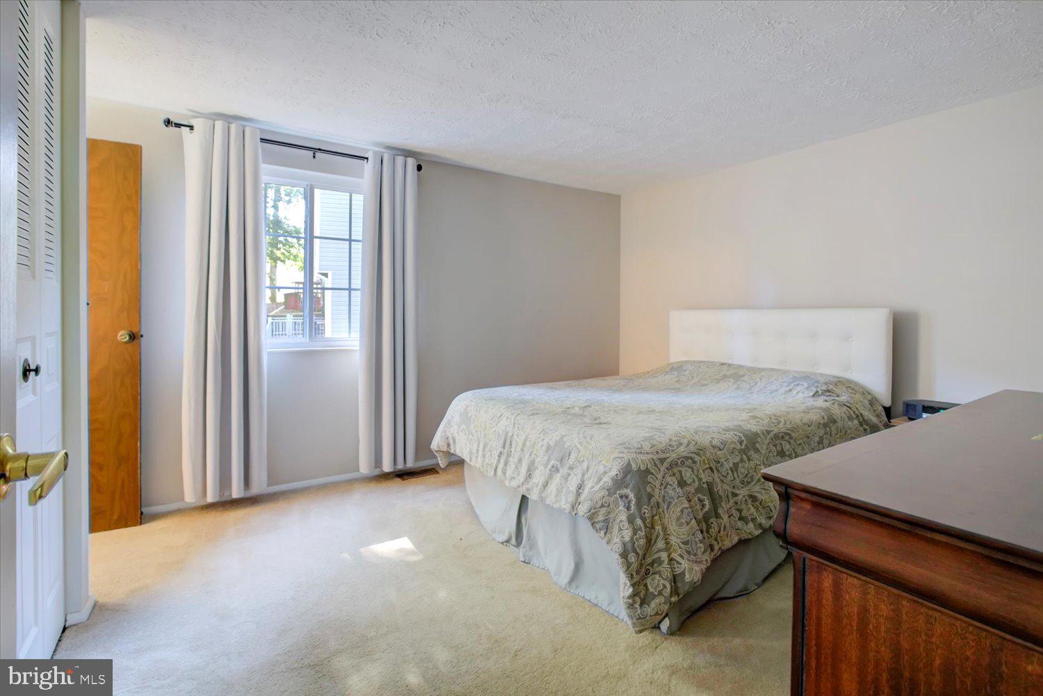 9744 WATER OAK DRIVE