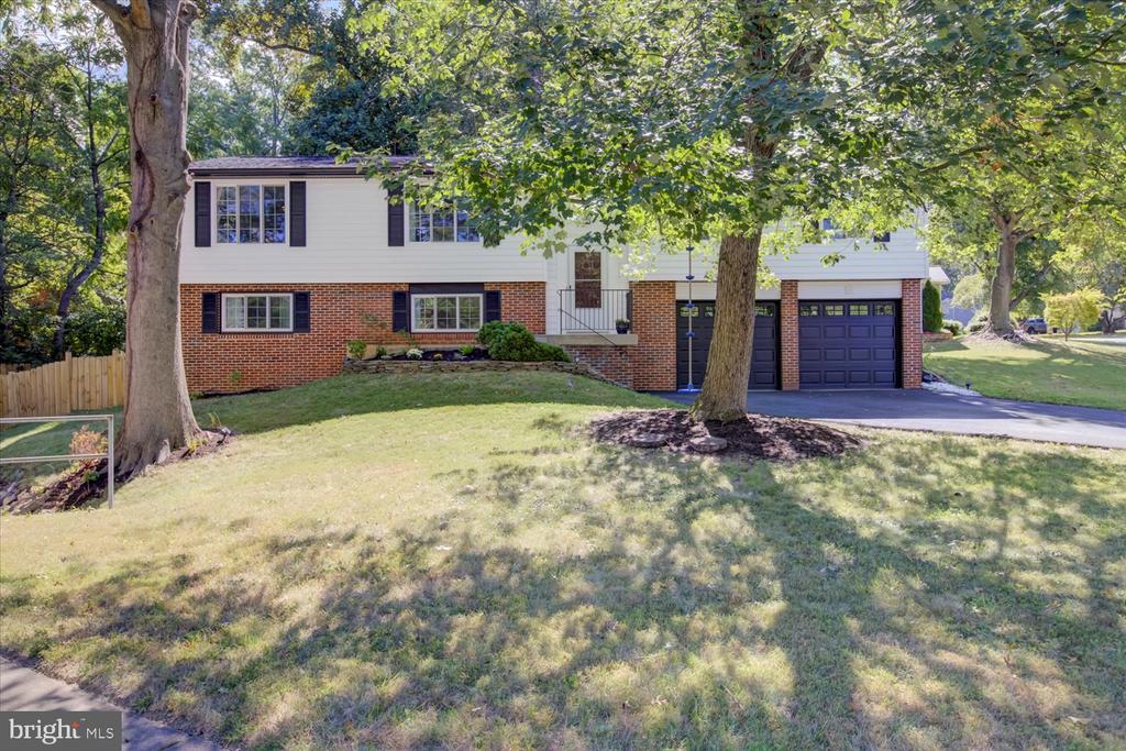 9744 WATER OAK DRIVE