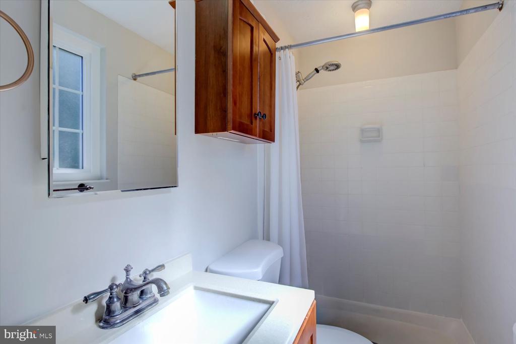 9744 WATER OAK DRIVE