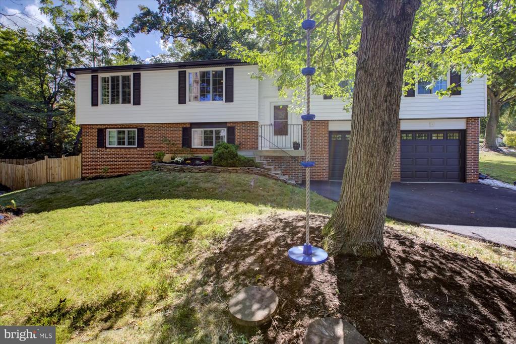 9744 WATER OAK DRIVE