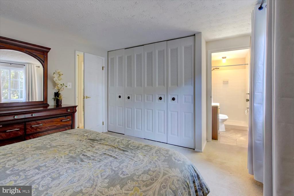 9744 WATER OAK DRIVE