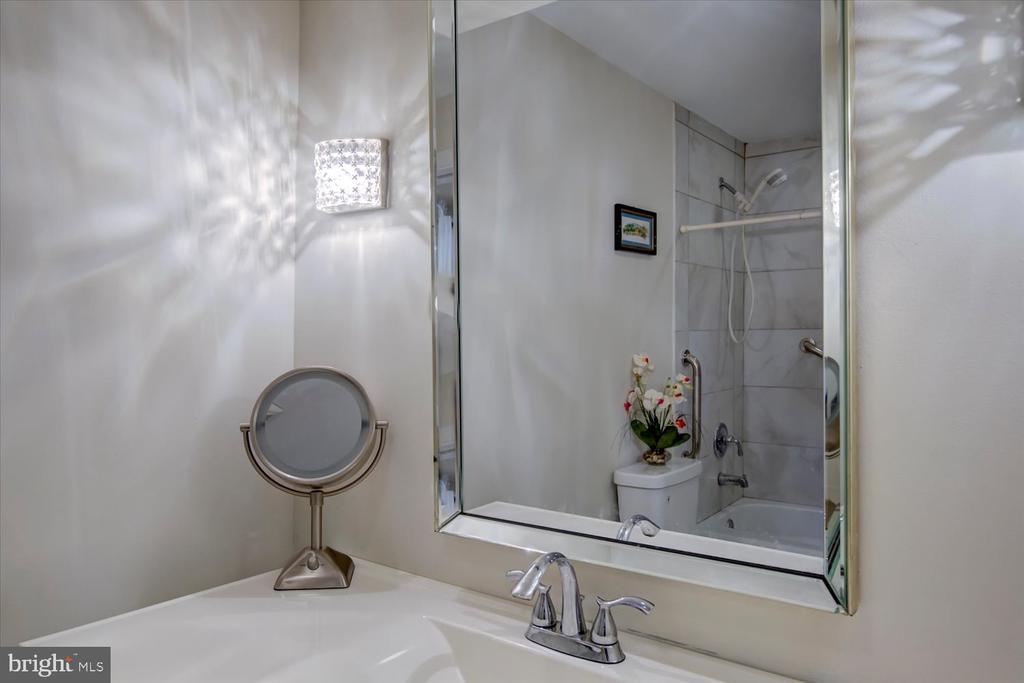 9744 WATER OAK DRIVE