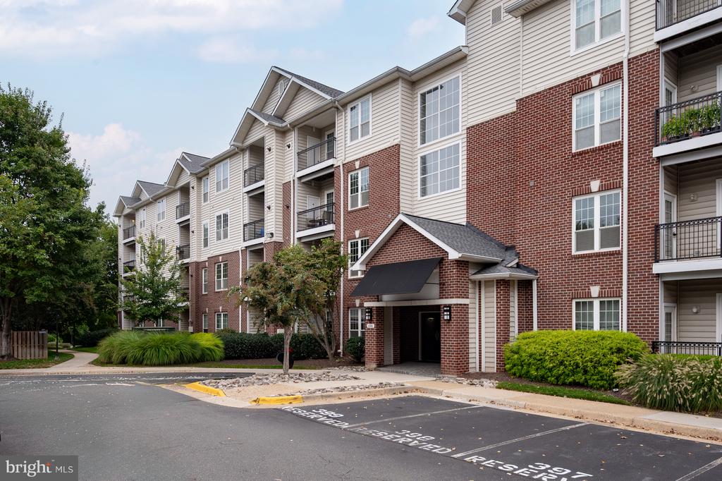1591 SPRING GATE DRIVE 3210