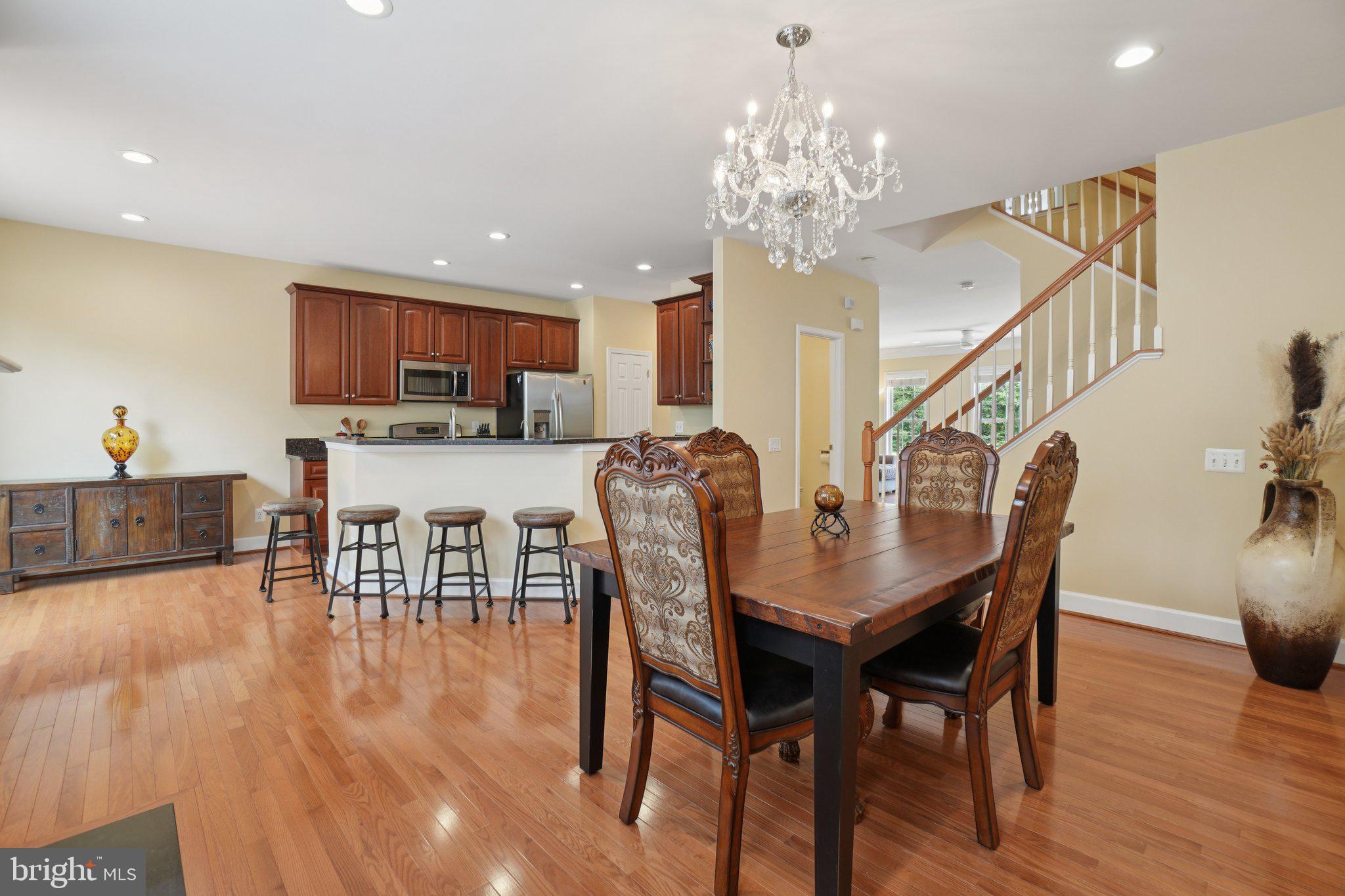 2402 HUNTINGTON PARK DRIVE