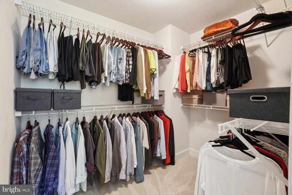 2402 HUNTINGTON PARK DRIVE