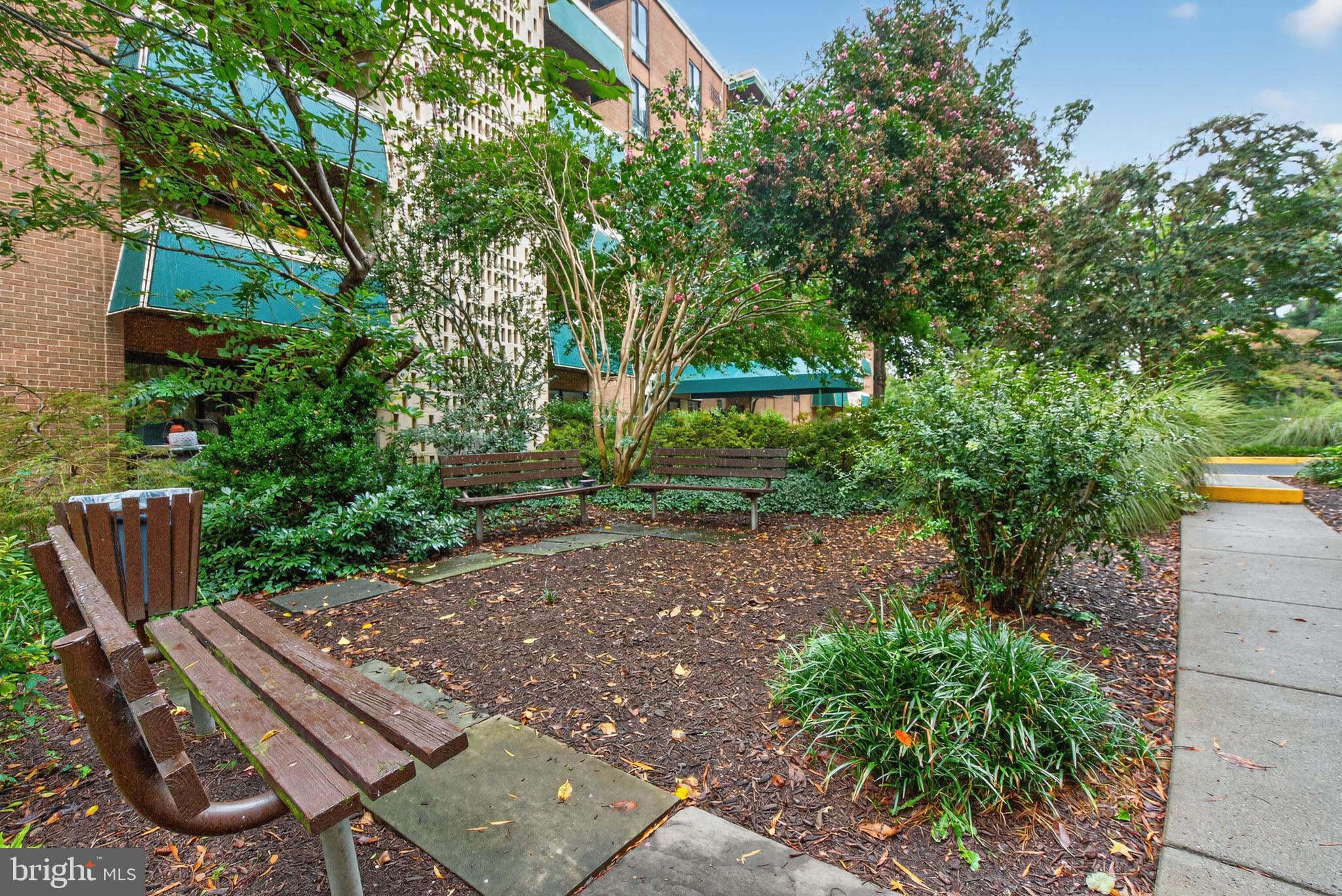 6147 LEESBURG PIKE 602