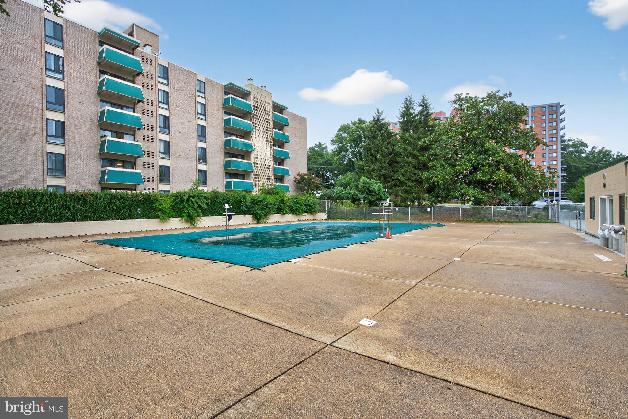 6147 LEESBURG PIKE 602