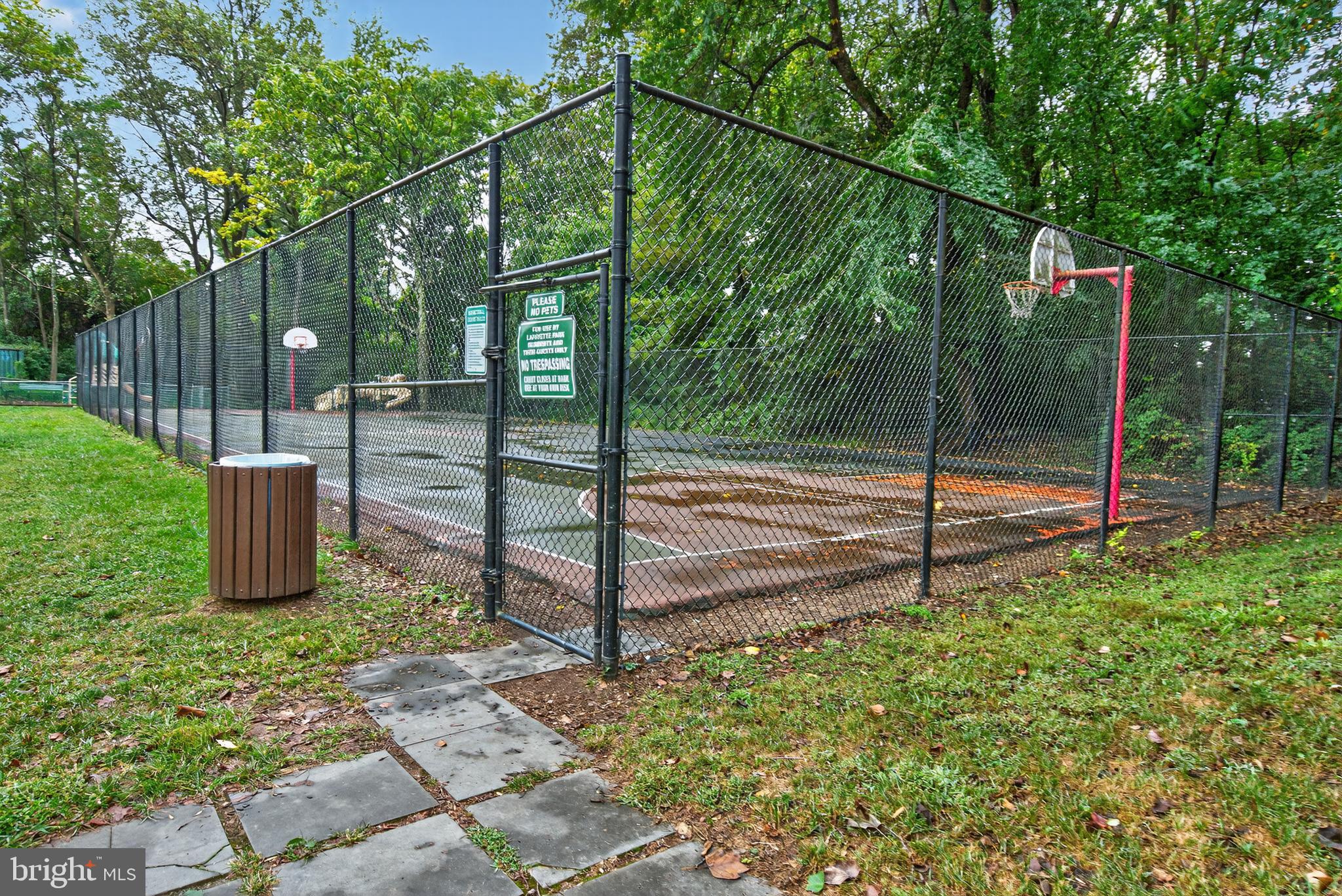 6147 LEESBURG PIKE 602