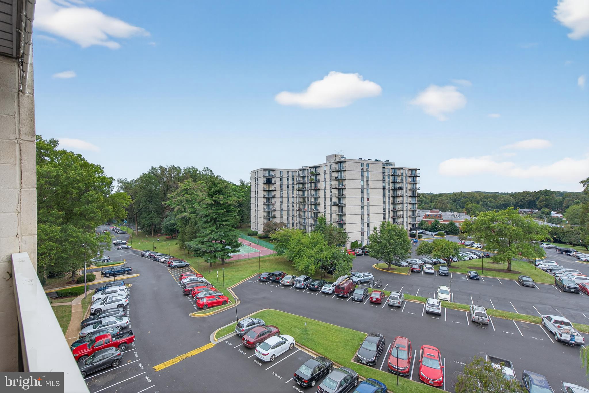 6147 LEESBURG PIKE 602