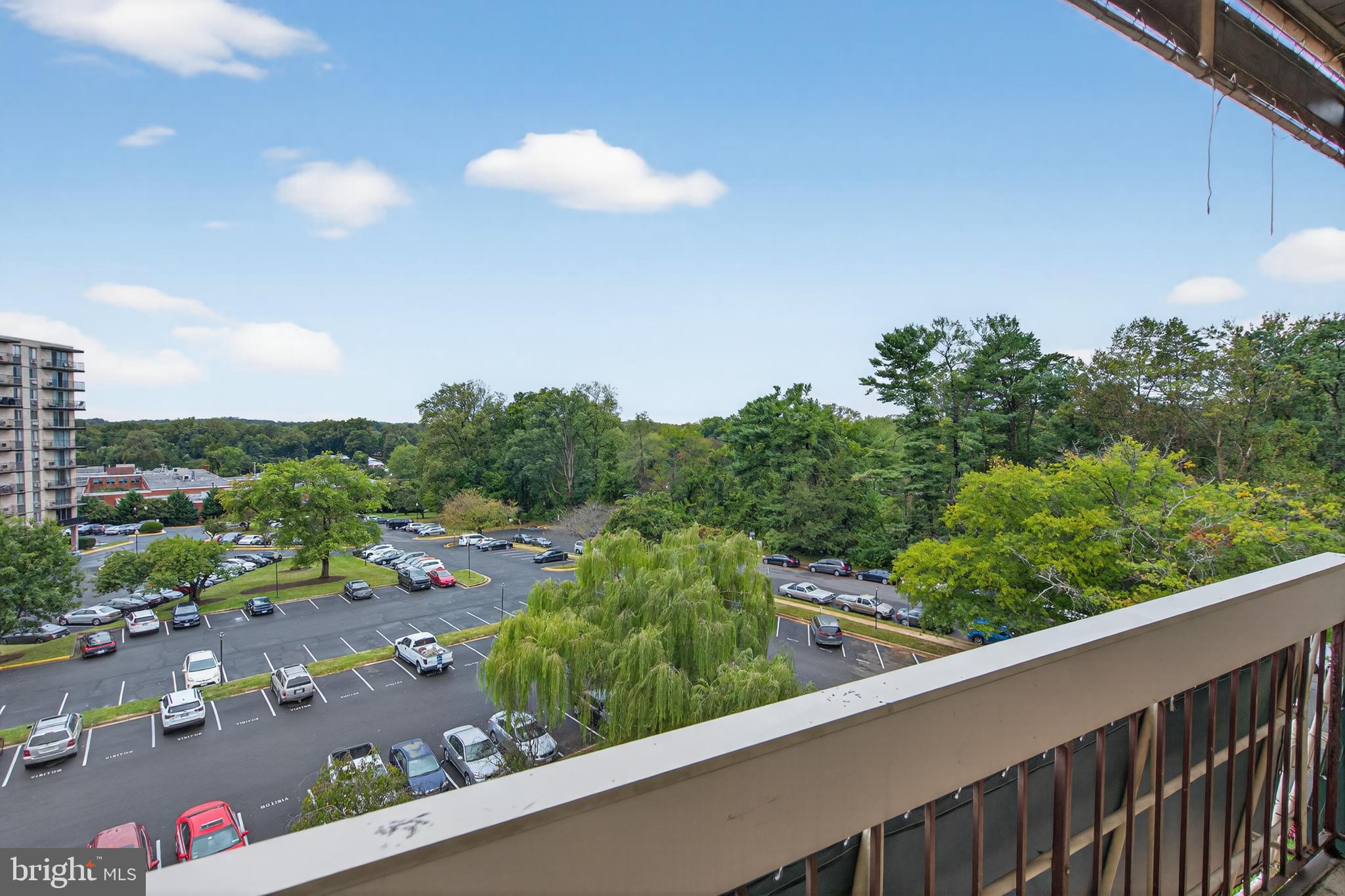 6147 LEESBURG PIKE 602