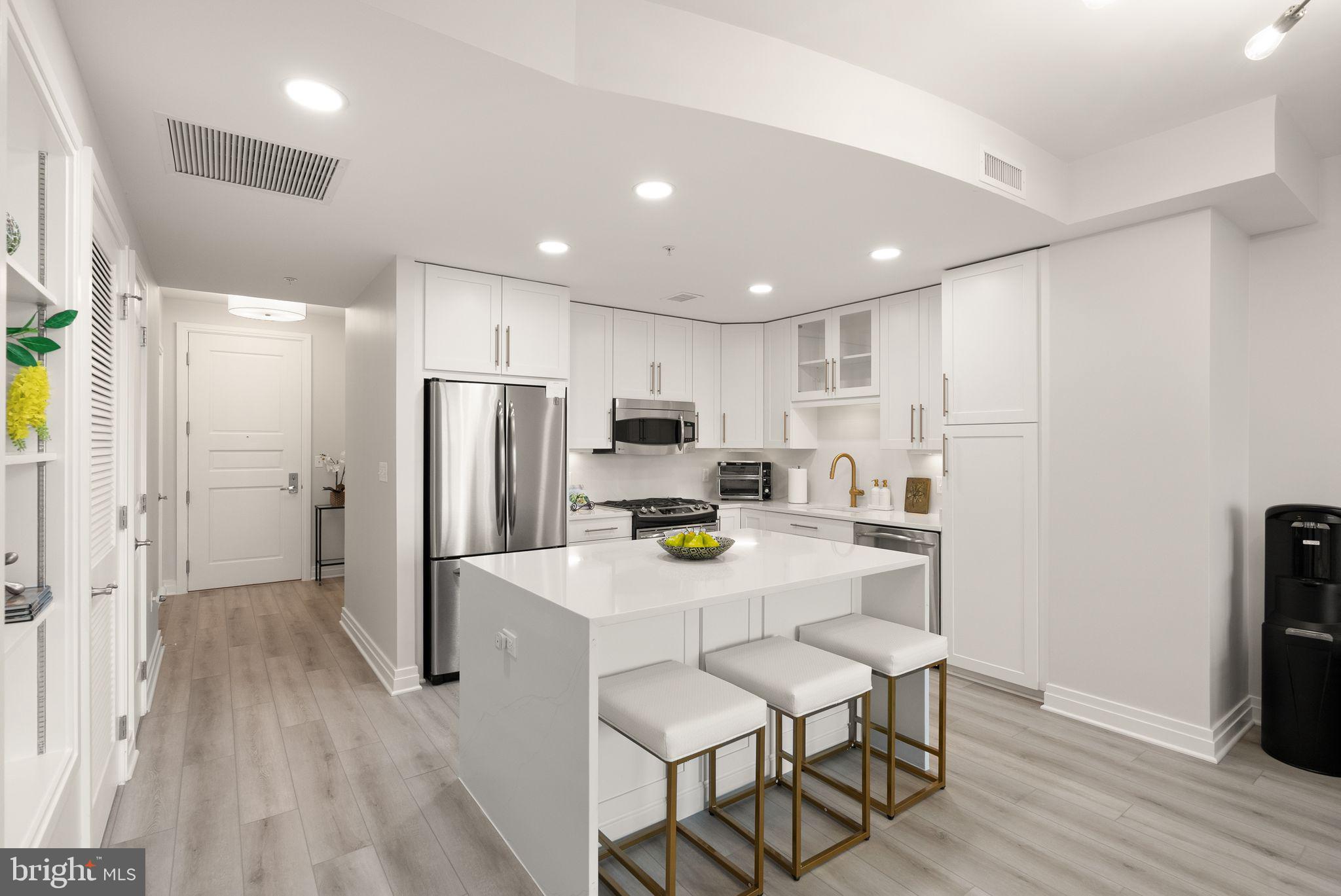 8220 CRESTWOOD HEIGHTS DRIVE 1210