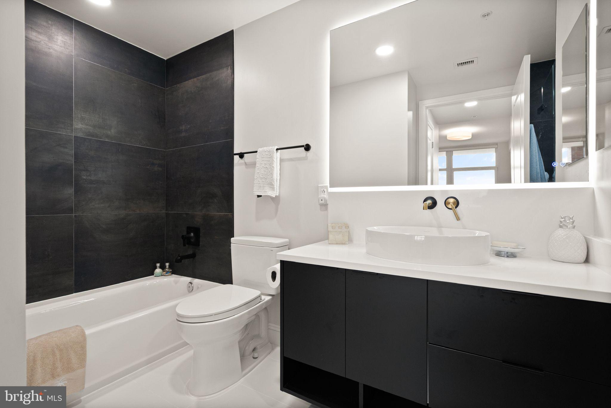 8220 CRESTWOOD HEIGHTS DRIVE 1210