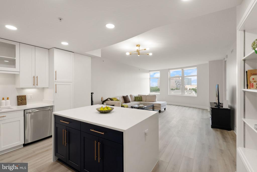 8220 CRESTWOOD HEIGHTS DRIVE 1210