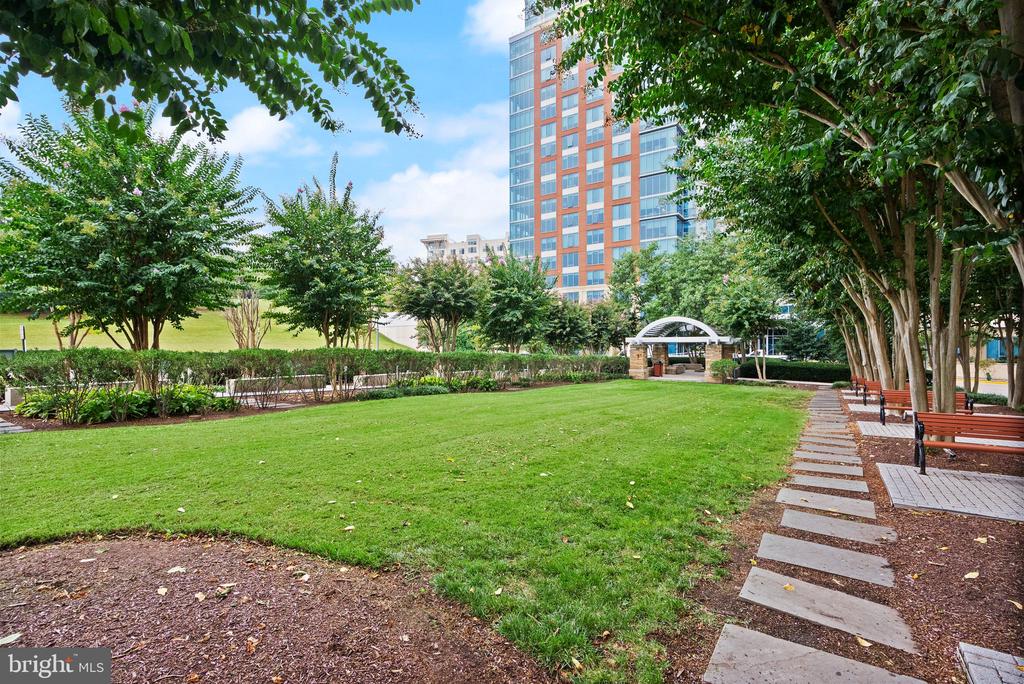 8220 CRESTWOOD HEIGHTS DRIVE 1210