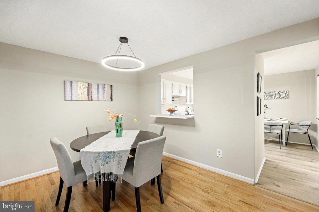 5879 JACKSONS OAK COURT