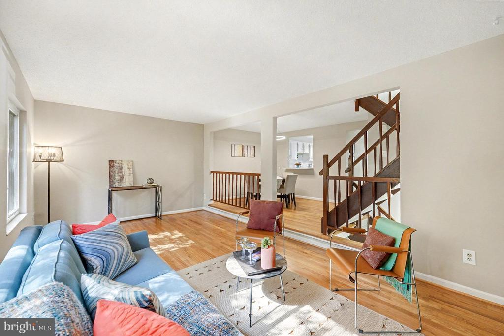 5879 JACKSONS OAK COURT