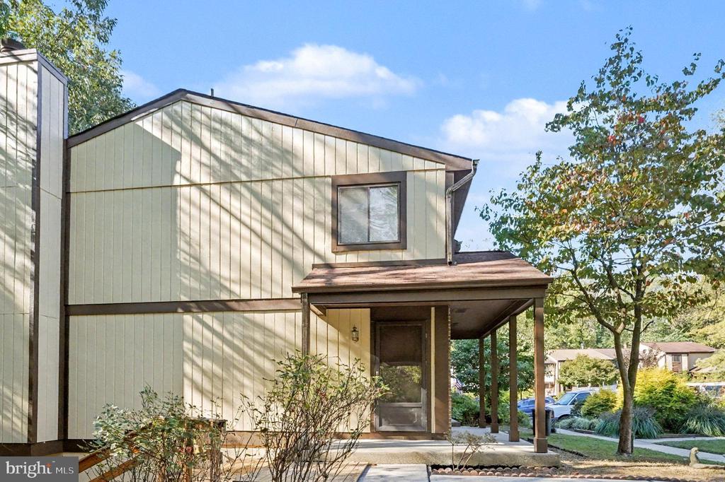 5879 JACKSONS OAK COURT