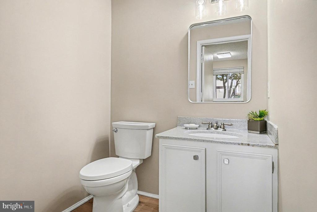 5879 JACKSONS OAK COURT