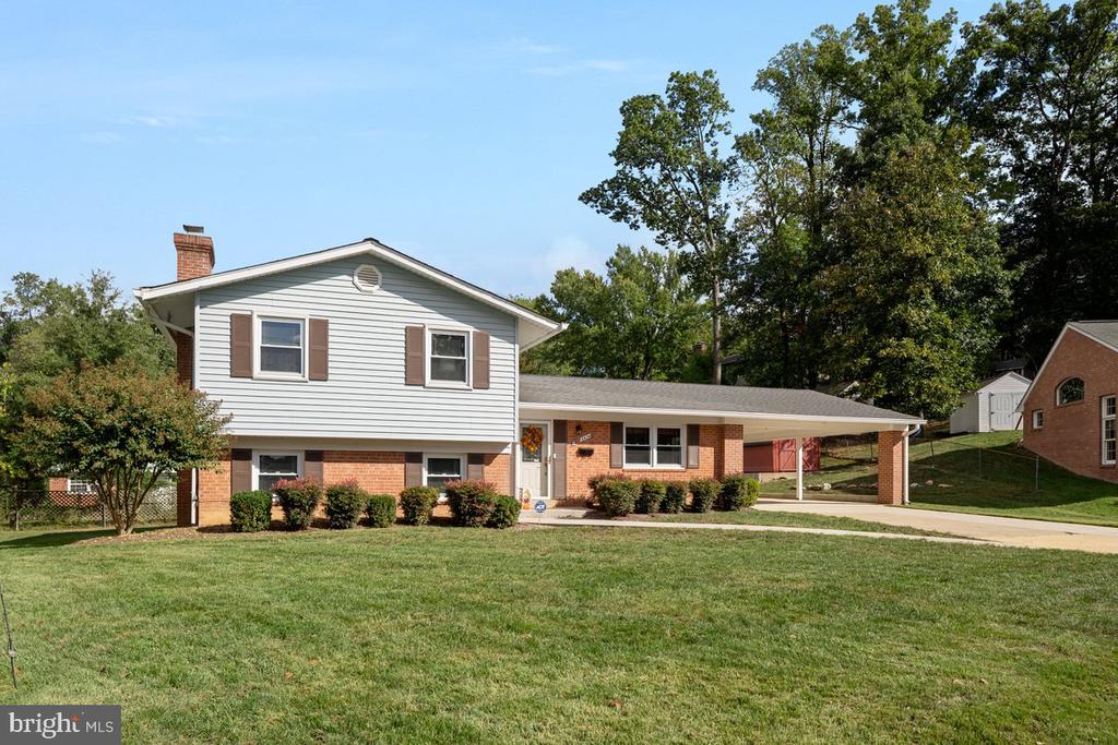 6434 RIVES COURT