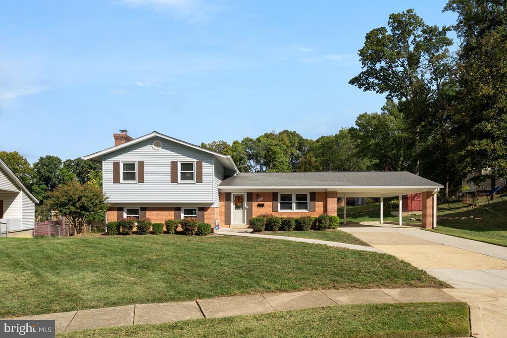 6434 RIVES COURT