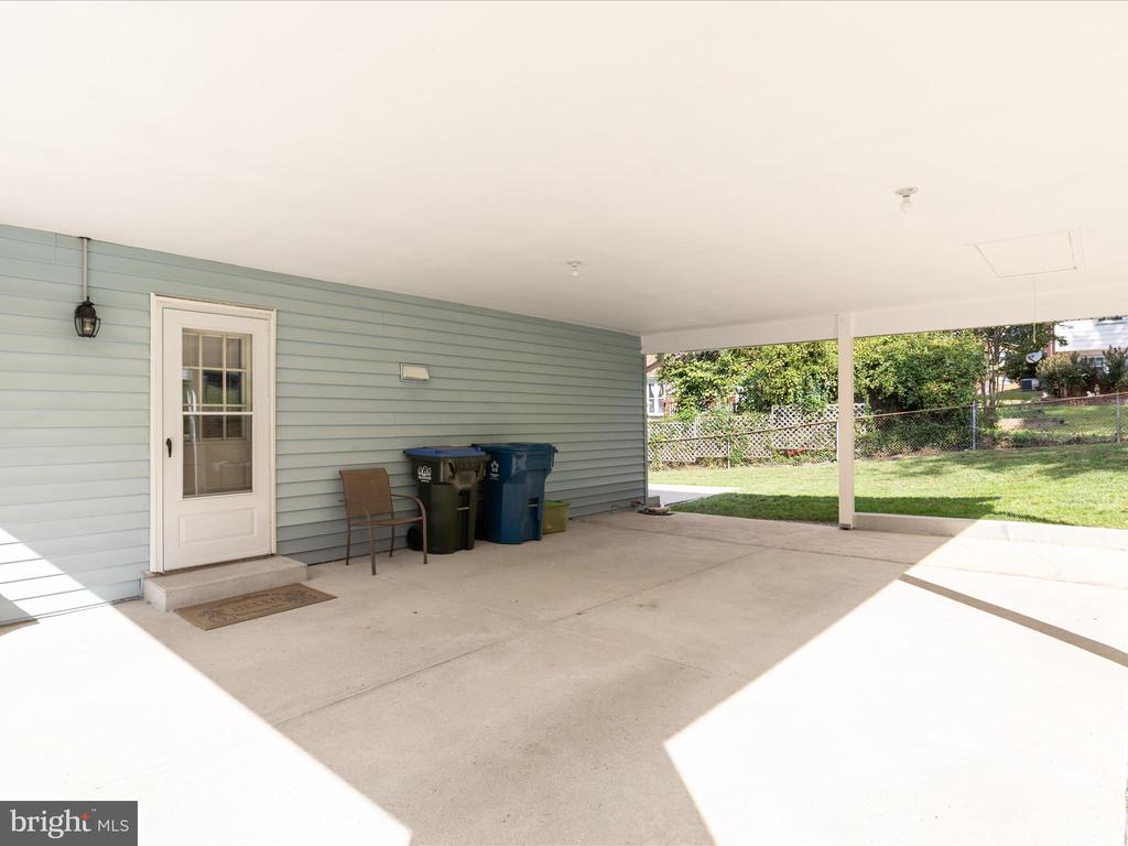 6434 RIVES COURT