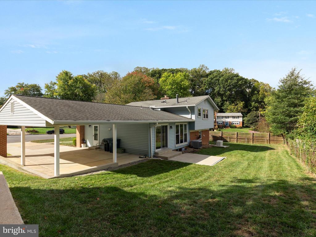 6434 RIVES COURT