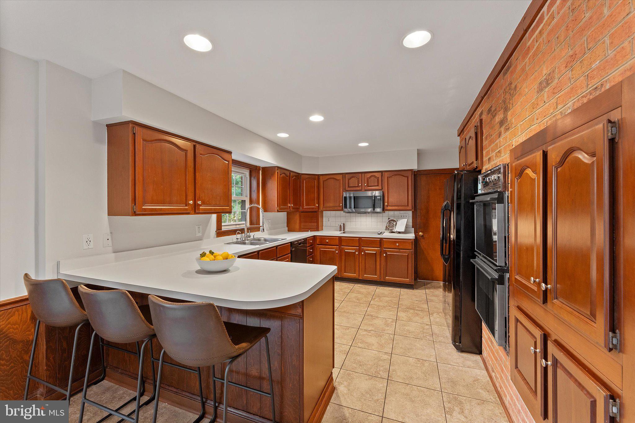 7917 MANOR HOUSE DRIVE