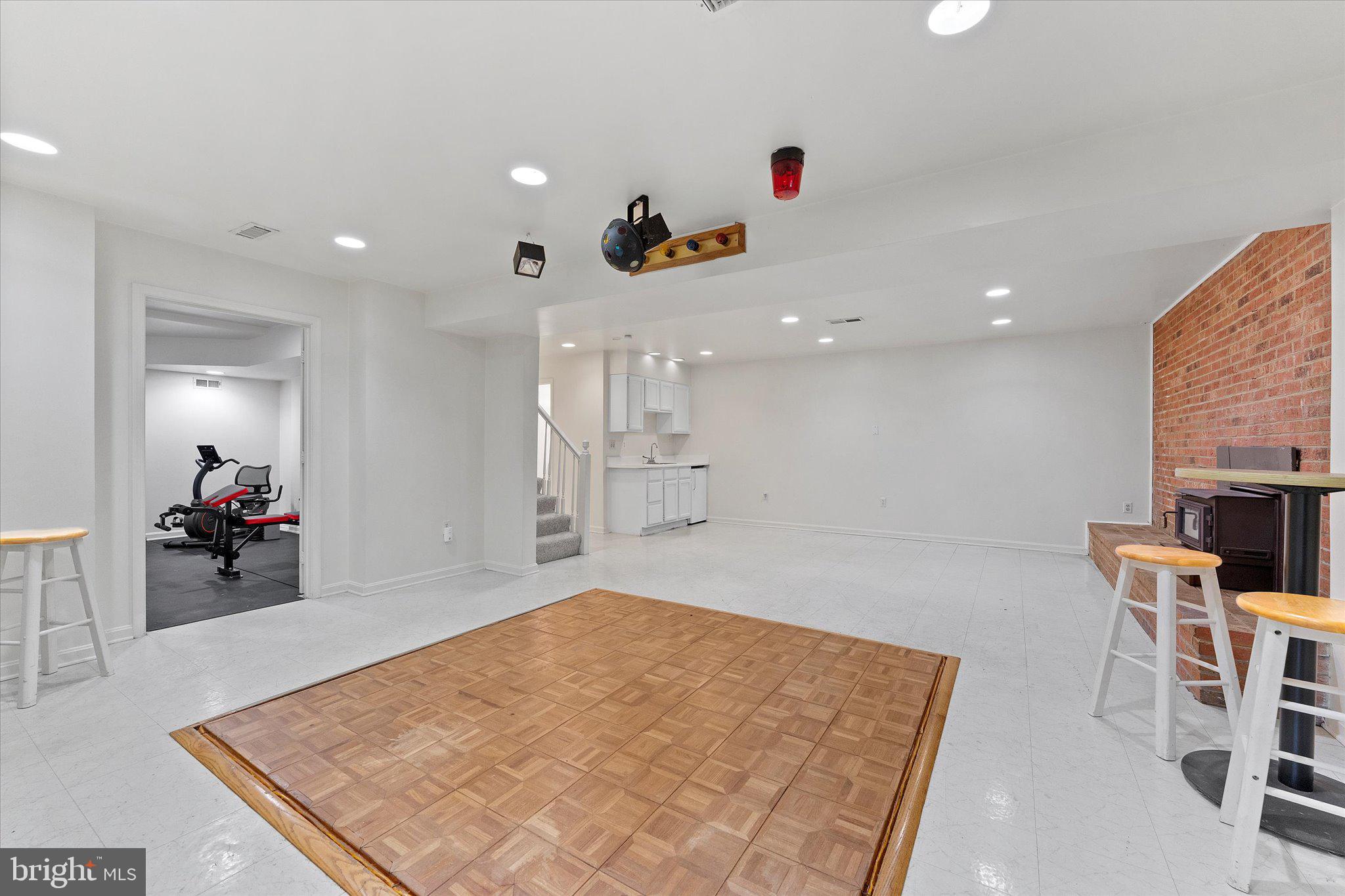 7917 MANOR HOUSE DRIVE