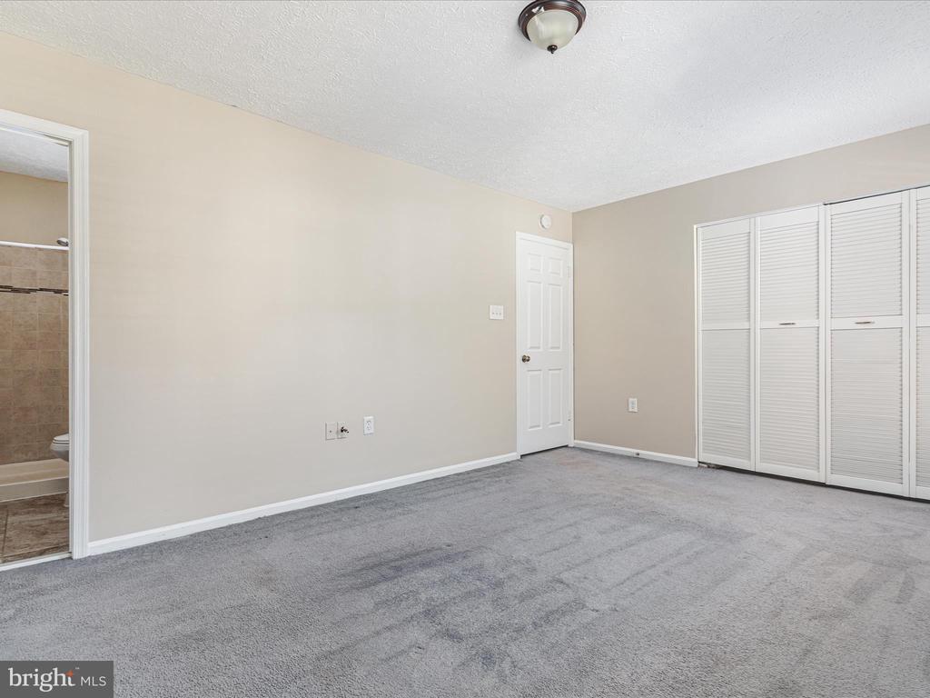 7219 KOUSA LANE