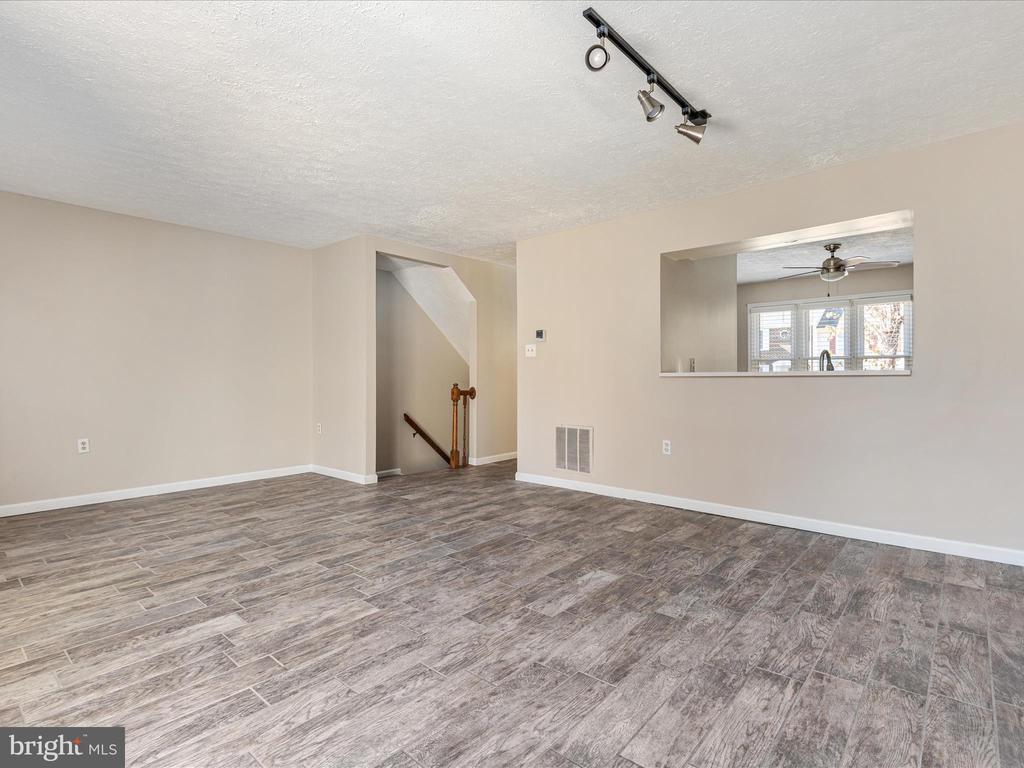 7219 KOUSA LANE