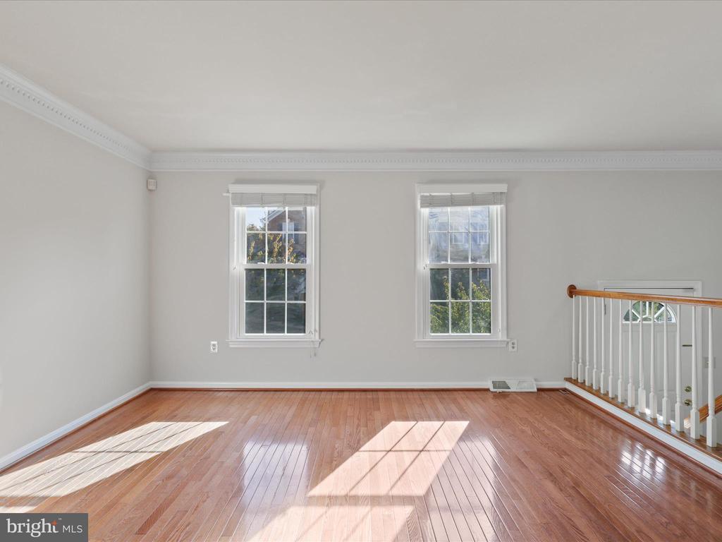 2012 PIERIS COURT