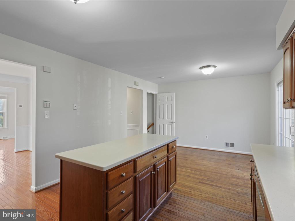 2012 PIERIS COURT