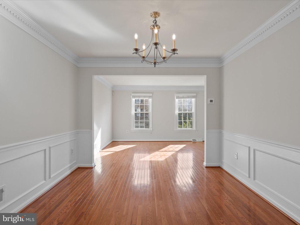 2012 PIERIS COURT