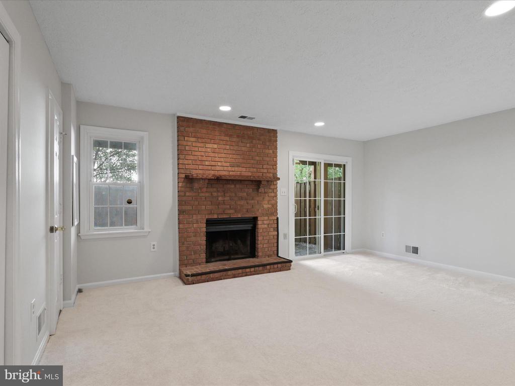 2012 PIERIS COURT