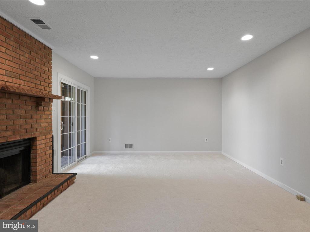 2012 PIERIS COURT