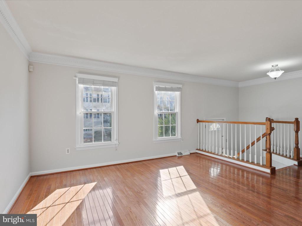 2012 PIERIS COURT
