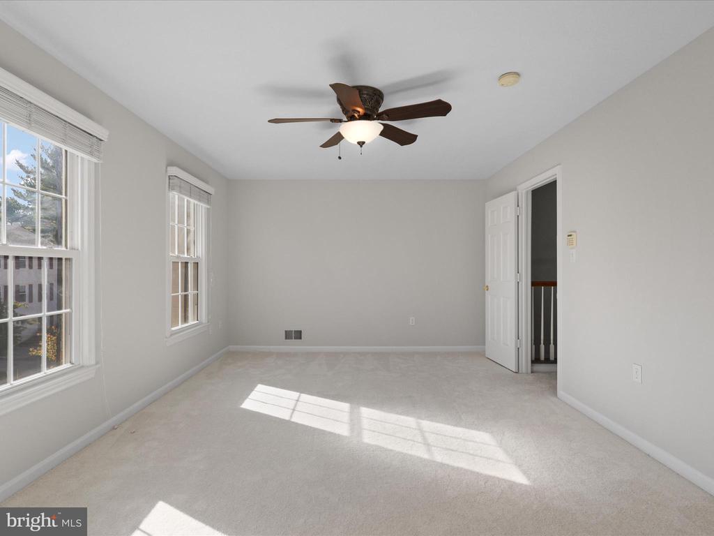 2012 PIERIS COURT